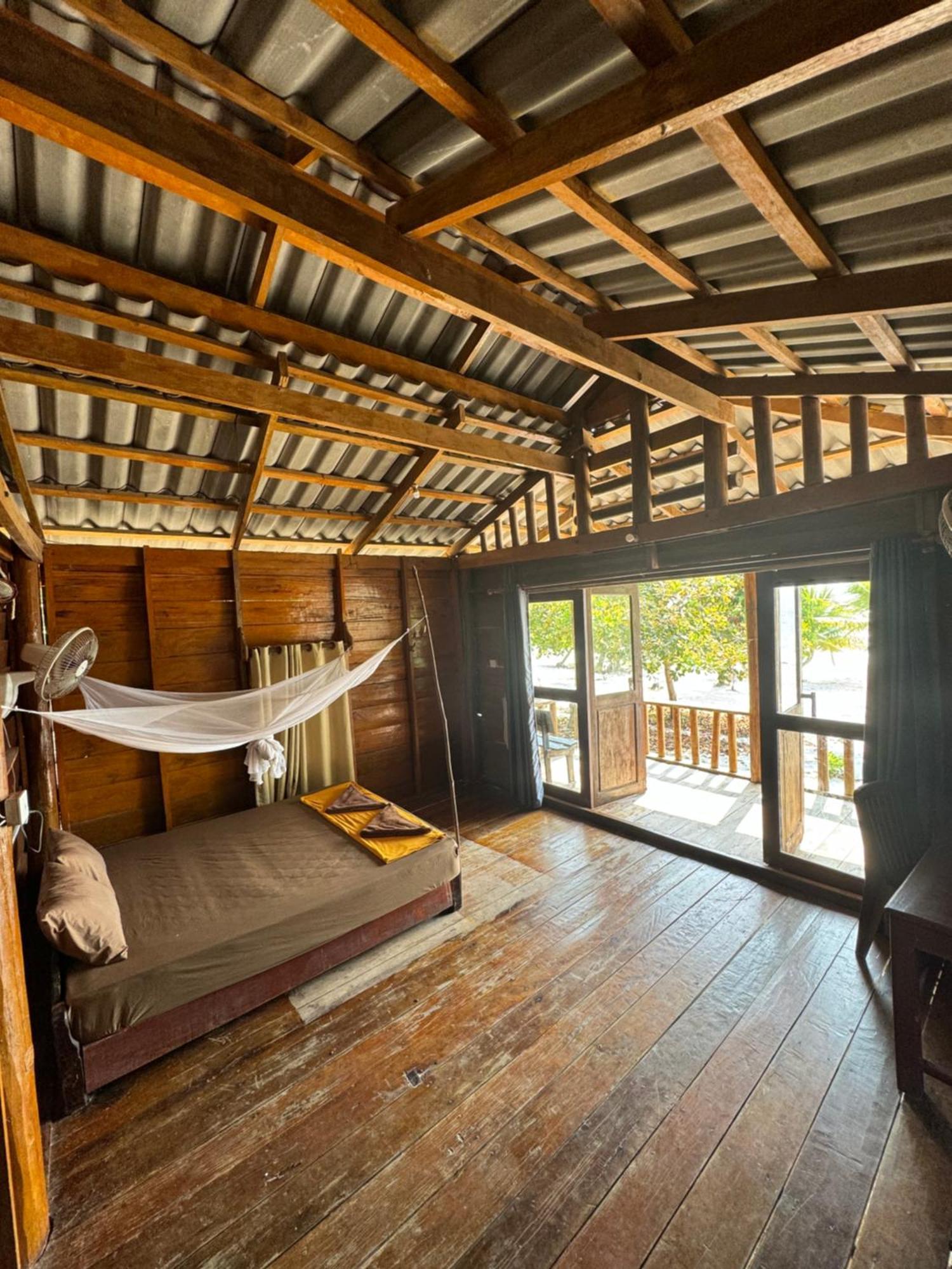 Rafikis Hostel Koh Rong Island Exterior photo