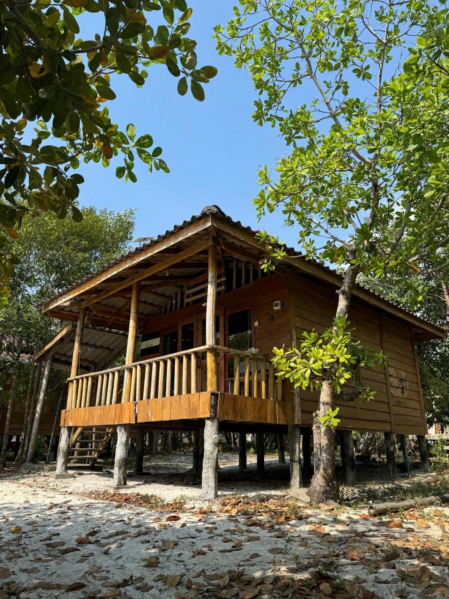 Rafikis Hostel Koh Rong Island Exterior photo