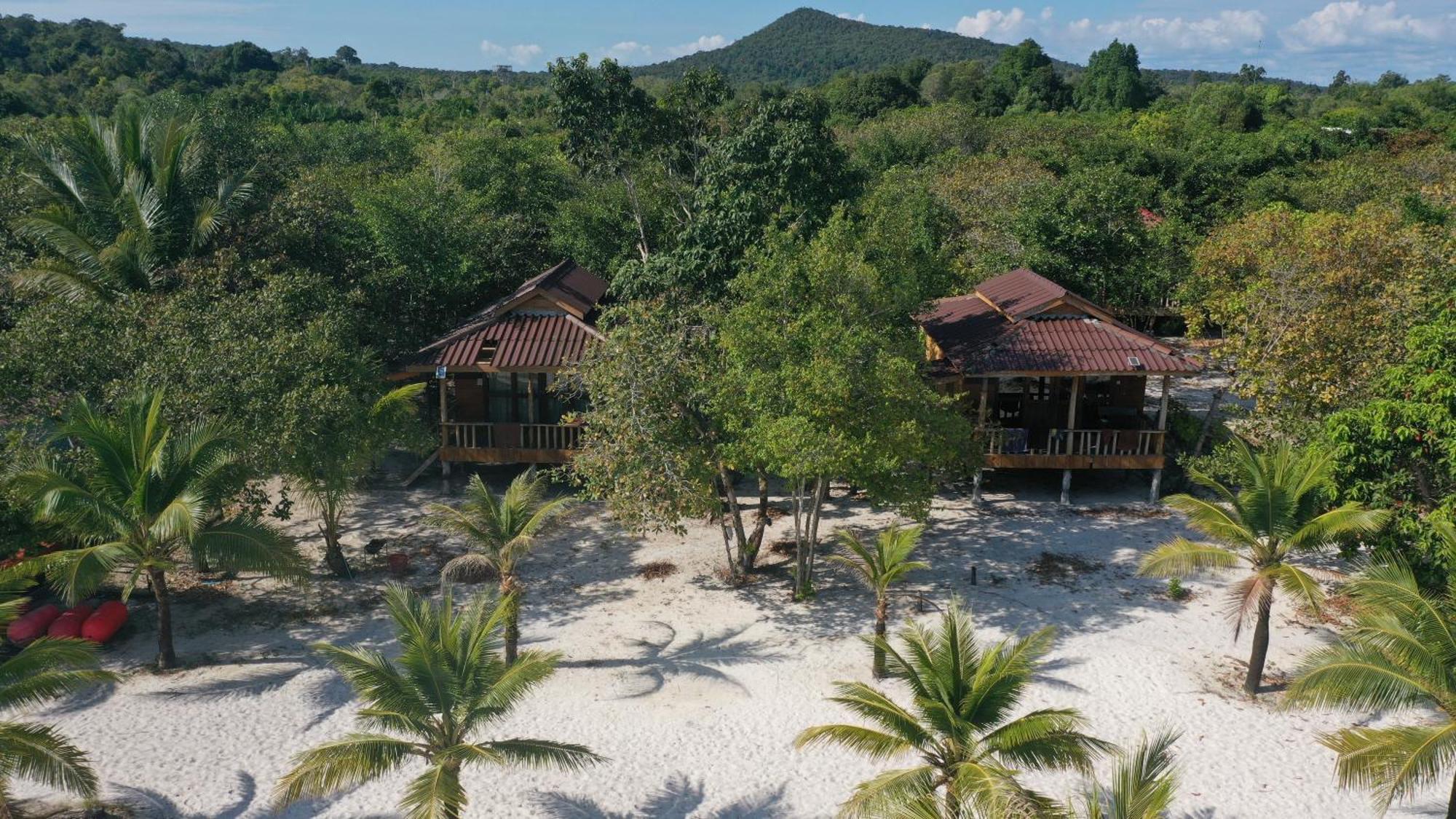 Rafikis Hostel Koh Rong Island Exterior photo