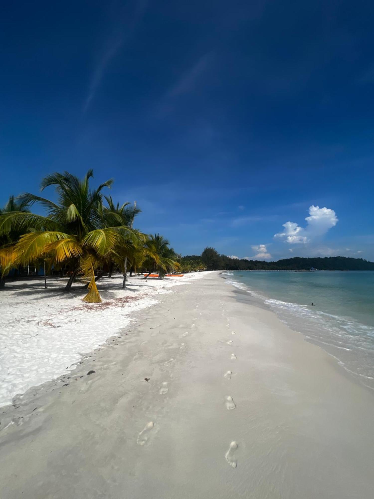 Rafikis Hostel Koh Rong Island Exterior photo