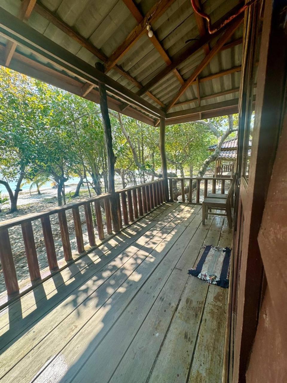 Rafikis Hostel Koh Rong Island Exterior photo